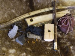 https://m.a-finlay-primitive-crafts.co.uk/i/bushcraft/deluxe_bow_drill_kit_d.jpg